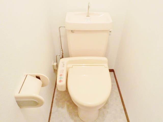 ����9