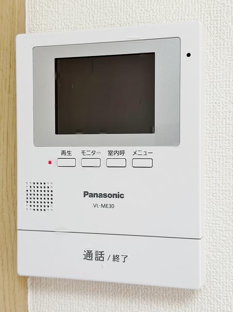 ����10
