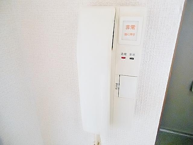 ����10