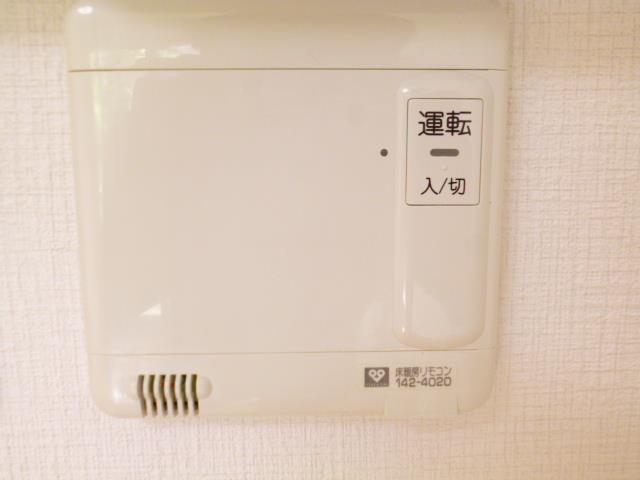 ����10