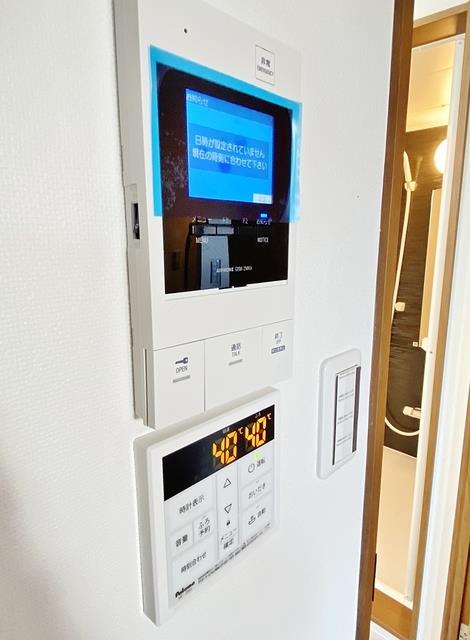 ����10