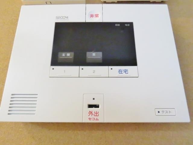 ����10
