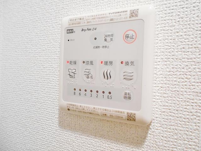 ����10