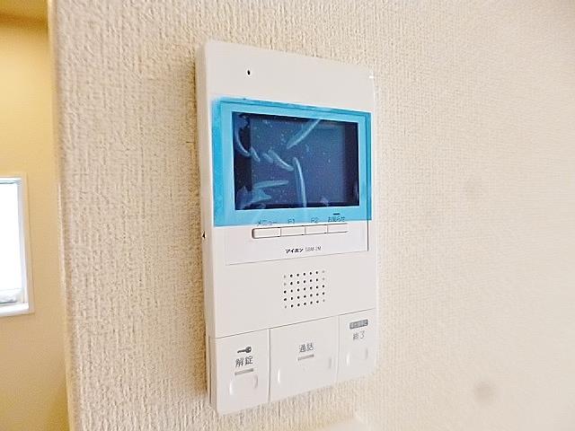 ����10