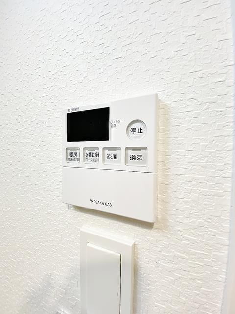 ����10