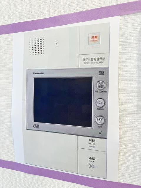 ����10