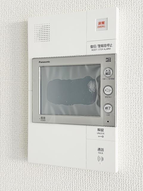����10