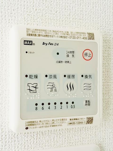 ����10