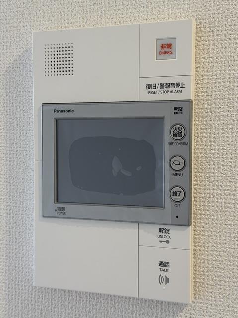 ����10