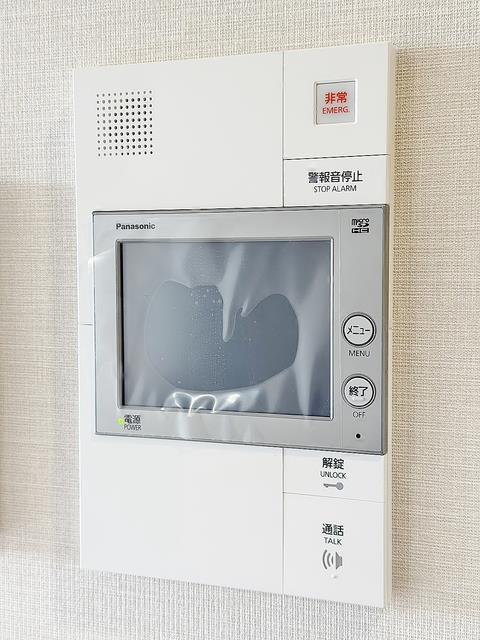 ����10
