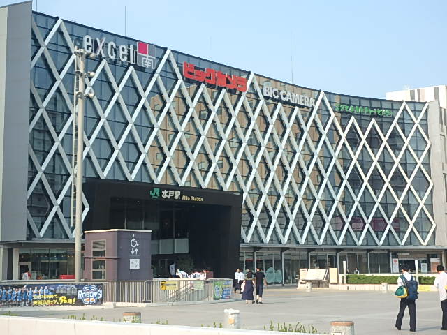 ���ˈ�ÃZ���^�[�t�����̋��Ō�w�Z�@�ʐ^2