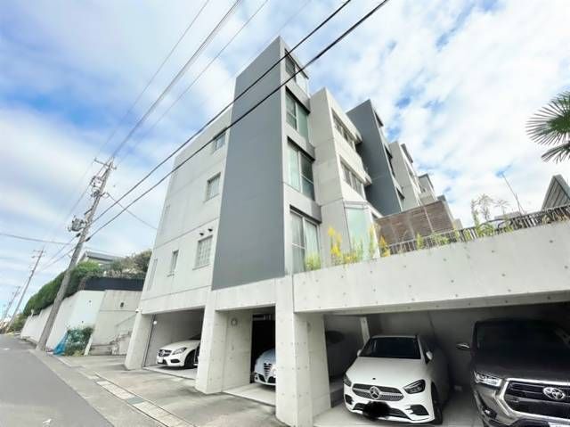 ���m�����É��s�����t�����P�k�c�j