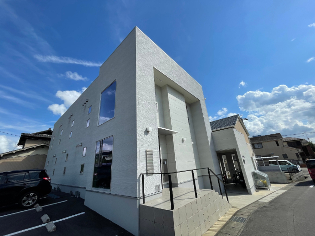 �����{���@�_�̉w�i�o�X12�� �E������w��A �k��6���j�A�����{���@�_�̉w�i�k��33���j