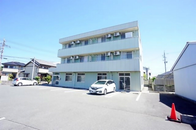 ���m���L��s���L���P���ڂP�j