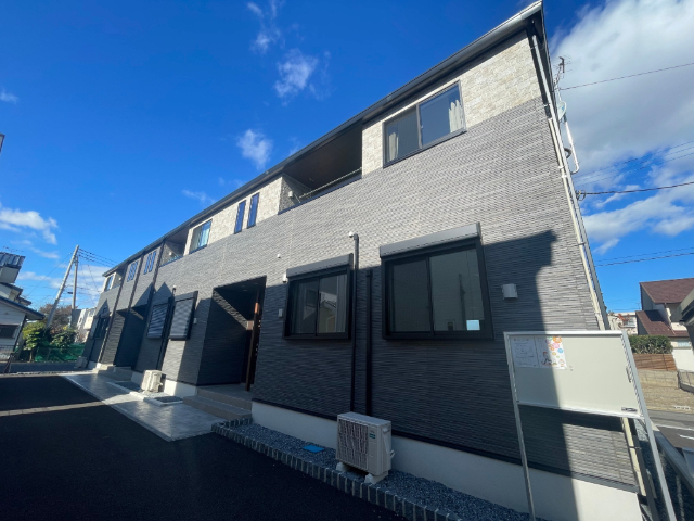 �M�z�{���@�k����w�i�k��28���j