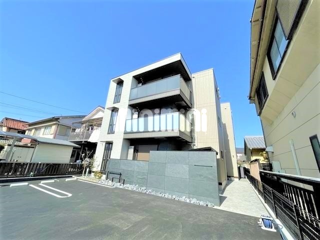 ���S�������@����{�w�i�k��3���j