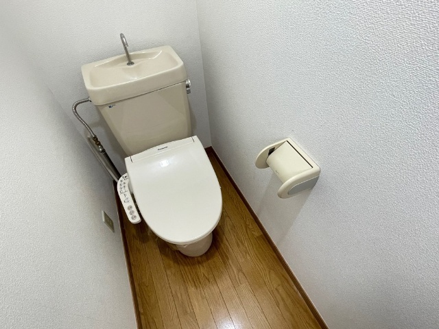 ����4
