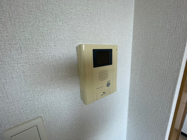����7