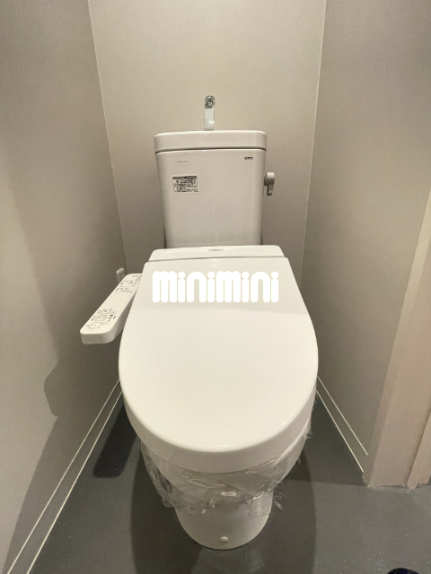 ����4