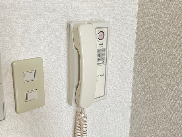 ����10