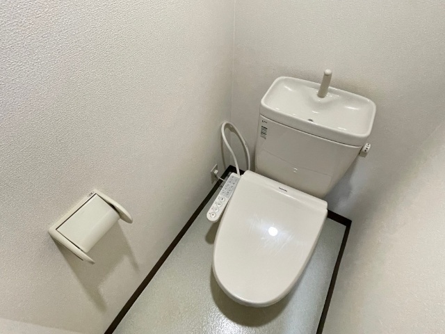 ����4