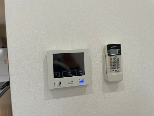 ����13