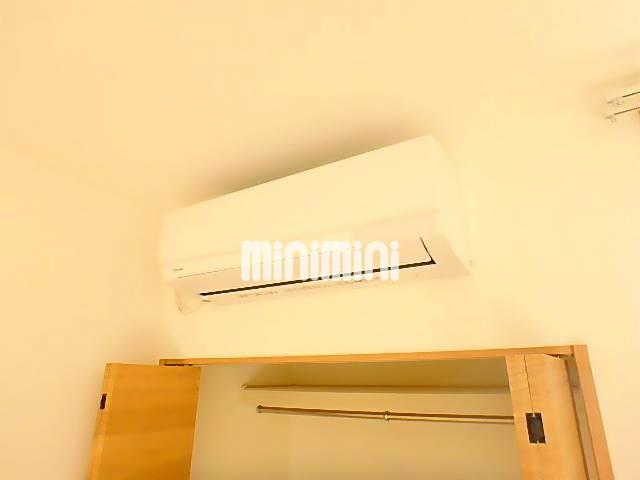 ����3