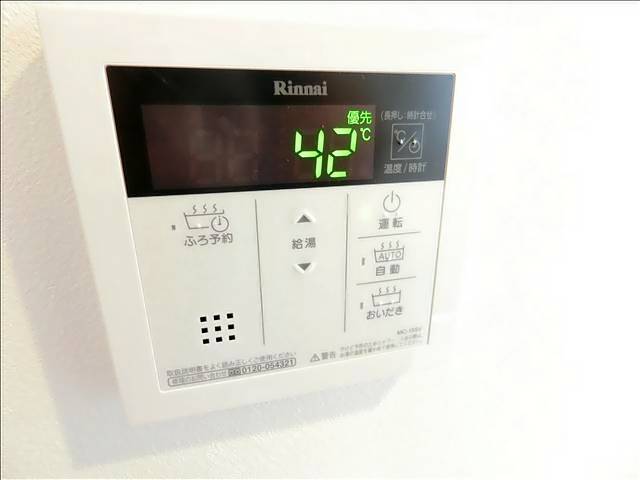 ����16