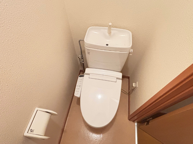 ����8
