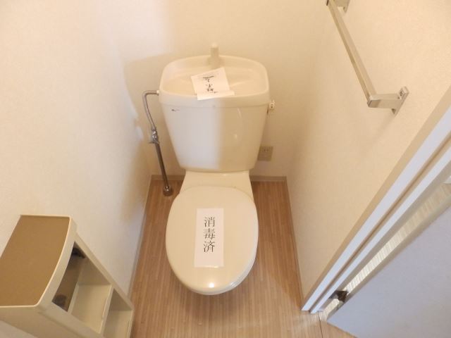 ����3