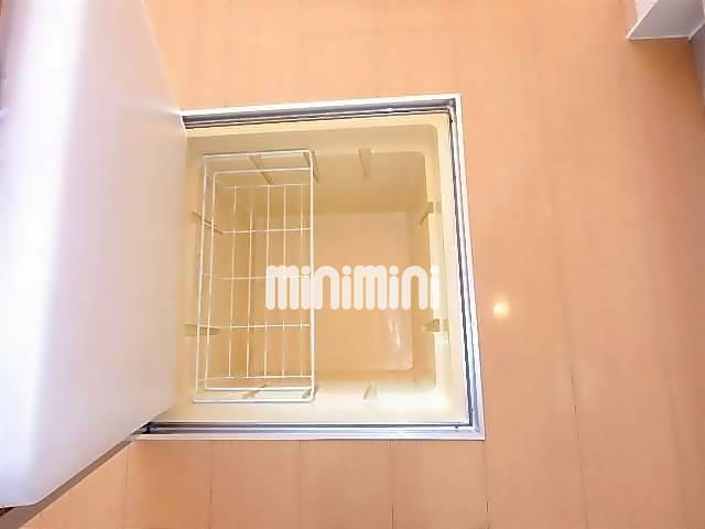 ����3