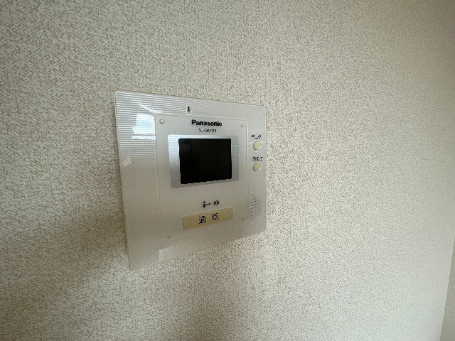 ����10