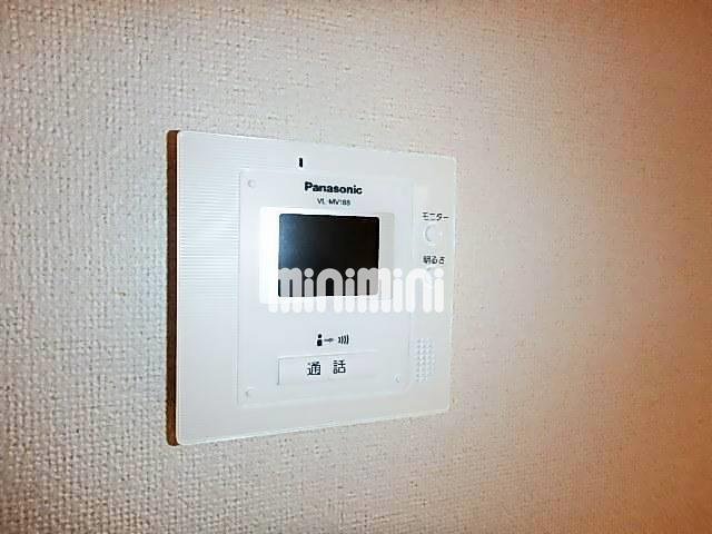 ����9