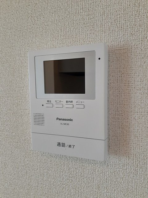 ����9