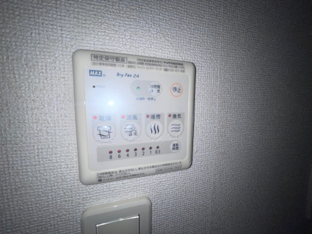 ����21