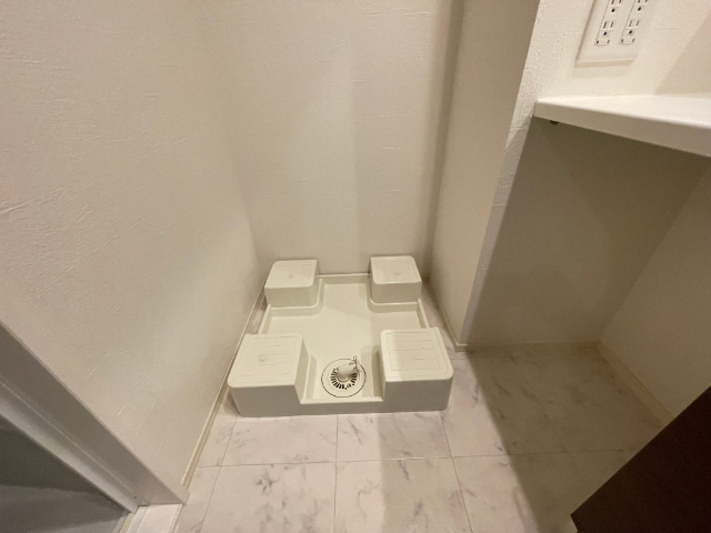 ����13