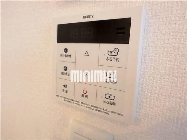 ����9