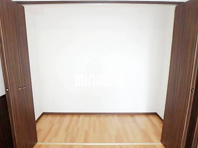 ����3