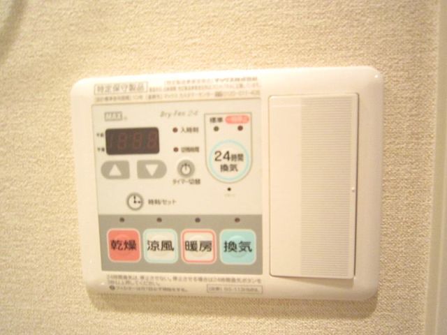����10