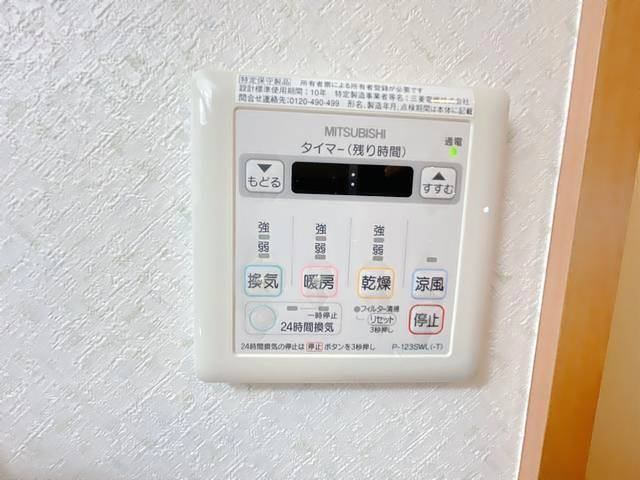 ����13
