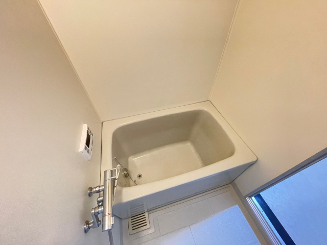 ����22