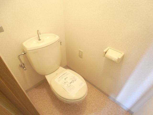 ����9