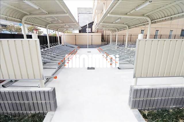 ����11