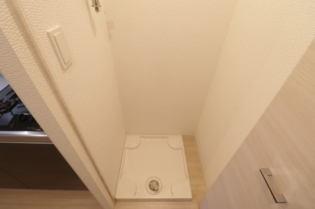 ����13