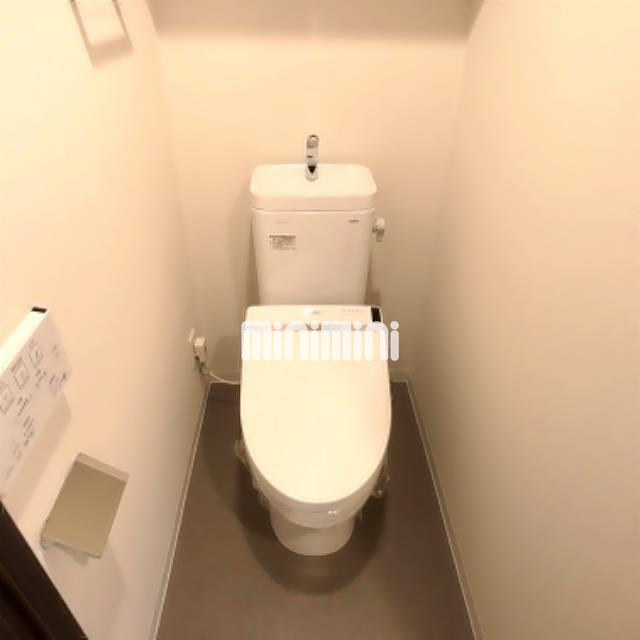 ����9
