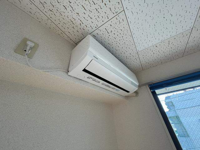����10