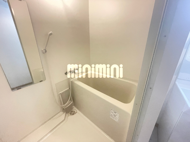 ����4