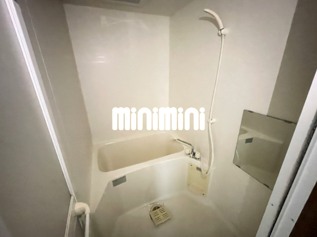 ����3