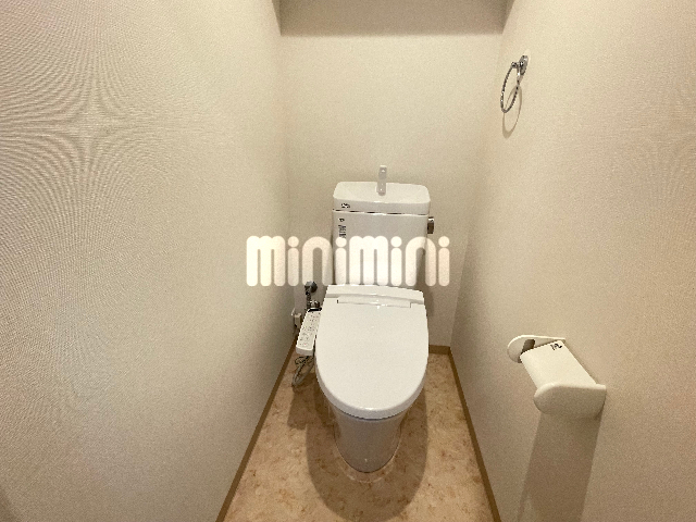����4