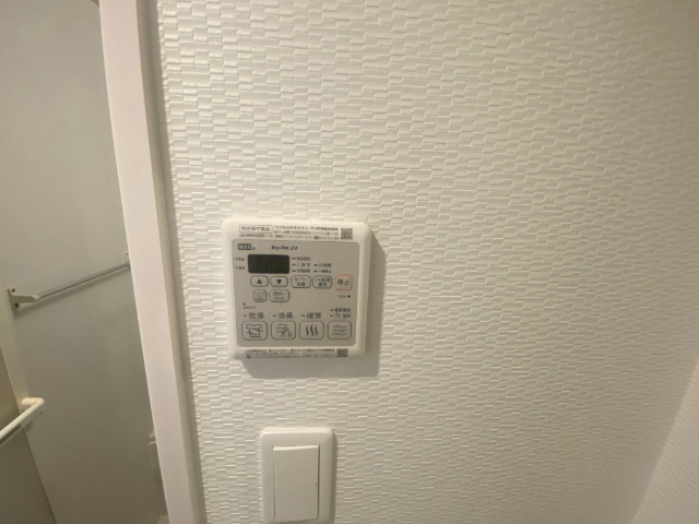 ����20